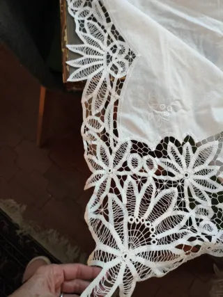 Mantel y servilletas vintage encaje y bordado