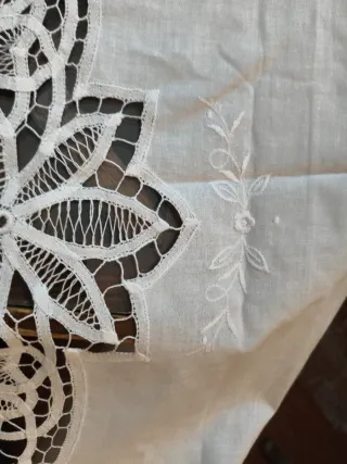 Mantel y servilletas vintage encaje y bordado