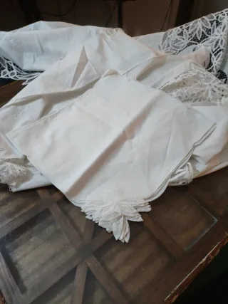 Mantel y servilletas vintage encaje y bordado