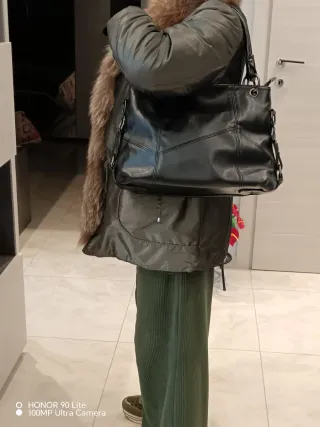 Borsa donna in similpelle nera