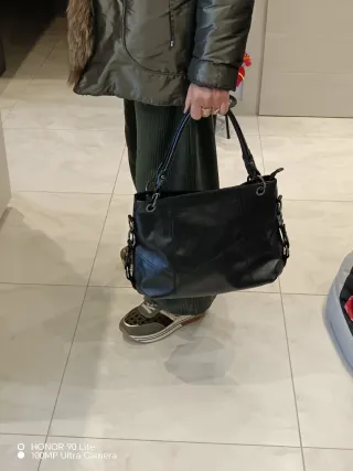 Borsa donna in similpelle nera