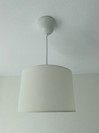 Lámpara de techo tela beige y blanca