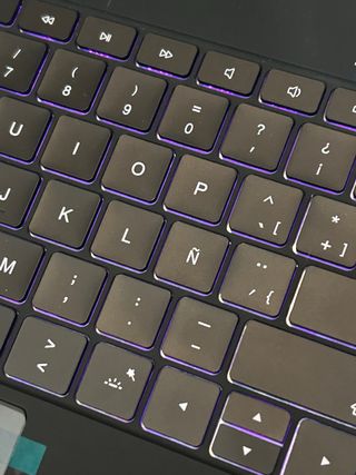 NUFLAZ Teclado funda  iPad Air 13 Pulgada (M2/M3)