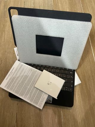 NUFLAZ Teclado funda  iPad Air 13 Pulgada (M2/M3)