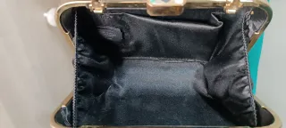 Bolso de fiesta con cadena y pedrería