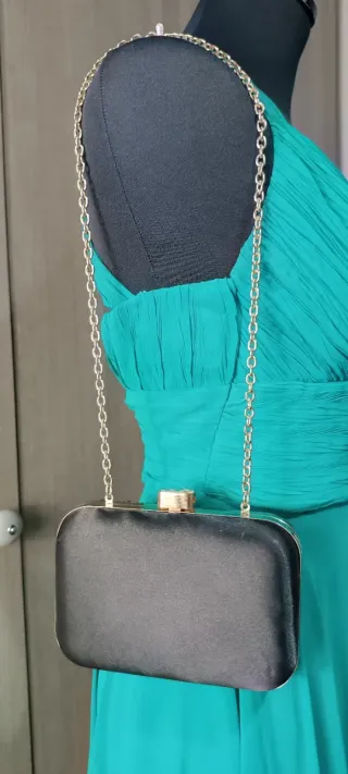Bolso de fiesta con cadena y pedrería