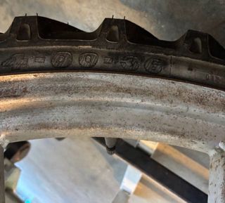 Rueda completa llanta radiada 4.00x36