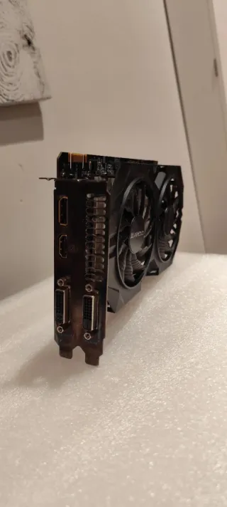 Tarjeta Gráfica Nvidia GTX 950 Averiada