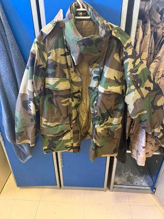 Chaqueta militar camuflaje verde