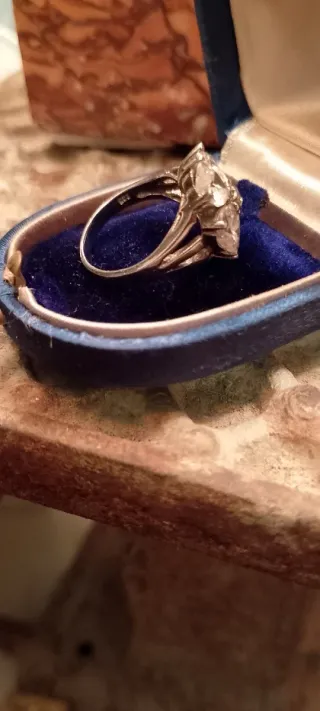 Antico Anello Argento Zirconi