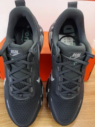 Nike Vomero 18 Talla 46