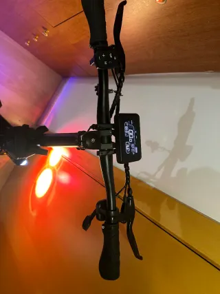 Patinete Eléctrico ZWheel Oh se cambia por iPhone