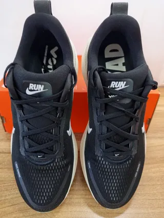 Nike Vomero 18 Negro/Blanco T44