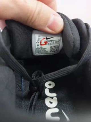 Nike Vomero 18 Negro/Blanco T44