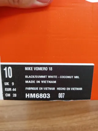 Nike Vomero 18 Negro/Blanco T44