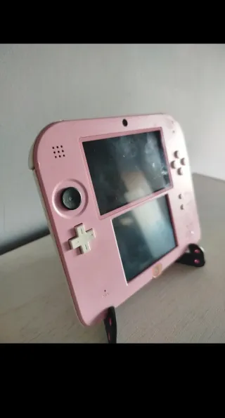 Nintendo 2DS Custom (CFW Luma) + R4 + Cargador