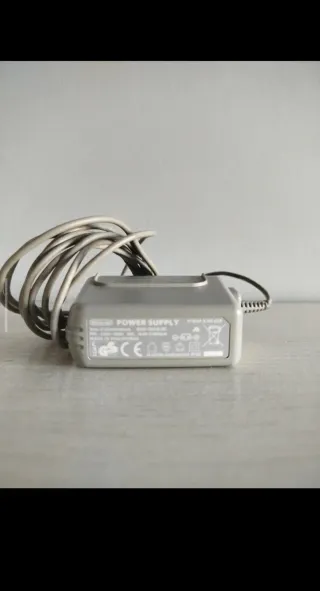 Nintendo 2DS Custom (CFW Luma) + R4 + Cargador