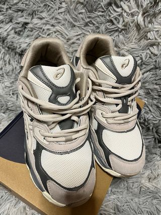 ASICS Gel-NYC Gris/Blanco Talla [Talla] 42