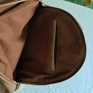 Mochila marrón con borreguito