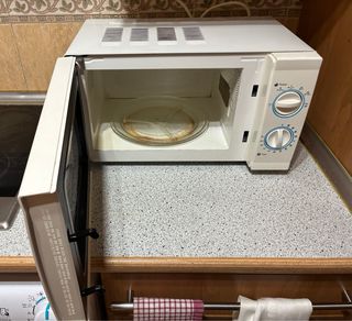 Microondas blanco