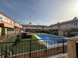 Casa pareada en venta en Centro en Alhaurín de la Torre