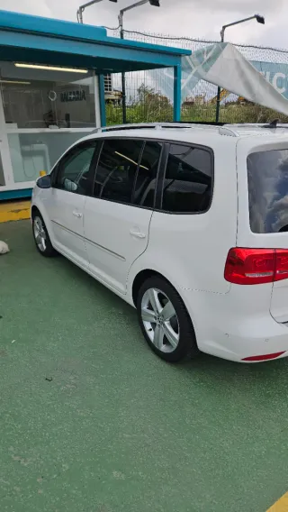 Volkswagen Touran 2011