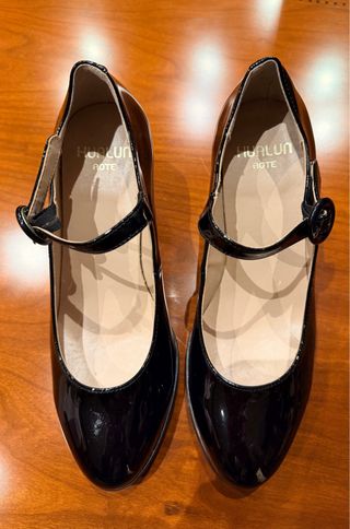 Merceditas charol negro Talla 38