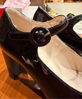 Merceditas charol negro Talla 38