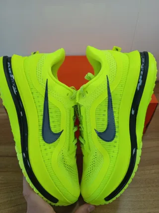 Nike Pegasus Premium Amarillo/Negro T43