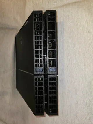 Ps4 1TB Sony Negra con lector de disco y 2 mandos