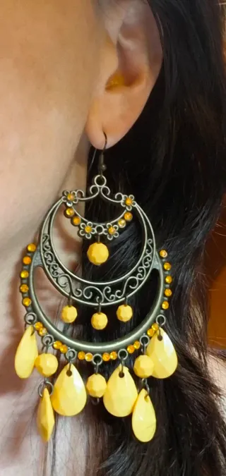 Pendientes de flamenca en amarillo y bronce