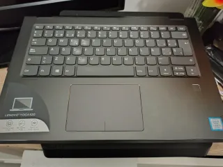 Portátil Lenovo Yoga 520