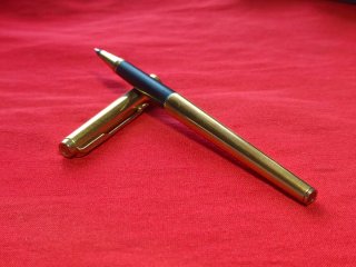 Bolígrafo Parker Dorado