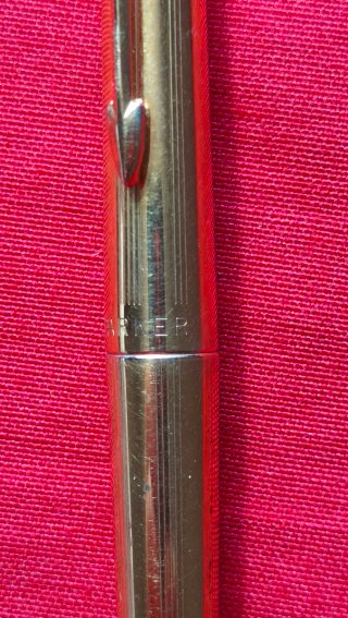 Bolígrafo Parker Dorado