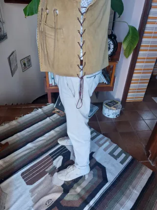 Chaleco de gamuza beige hombre