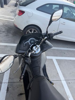 Honda PCX 125cc Negra