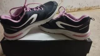 Scarpe donna Kalenji nere e rosa