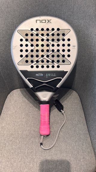 Pala Pádel NOX AT10 18K Agustín Tapia