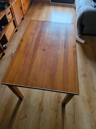 Mesa de centro de madera y cristal