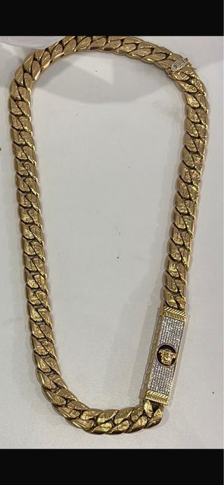 Cadena de oro con cierre Versace peso 145 gramo