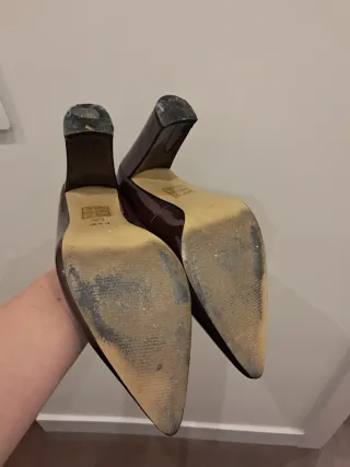 Zapatos de tacón grueso burdeos