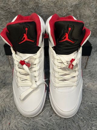 Jordan 5 Retro Blanco y Rojo