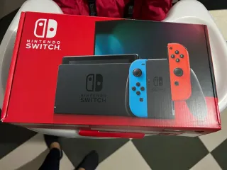 Nintendo Switch Azul y Rojo
