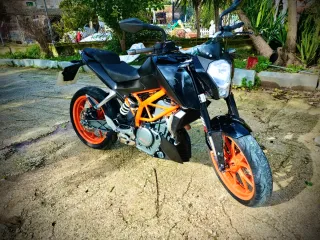 KTM Duke 390 ABS 2015