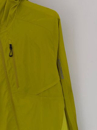 Cortavientos running hombre