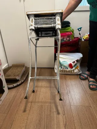 Mesita auxiliar madera y metal y bamboo