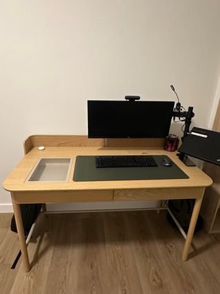 Scrivania in legno IKEA