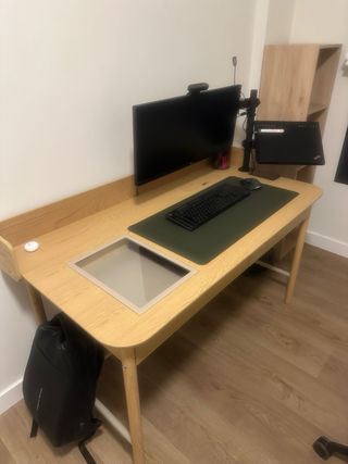 Scrivania in legno IKEA