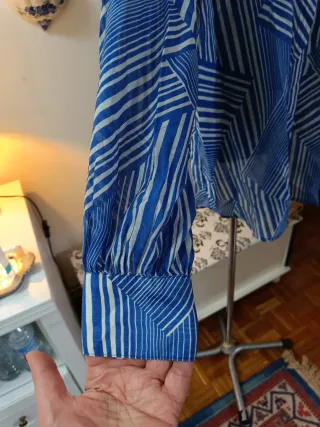 Camisa Mujer Estampada Azul y Blanca