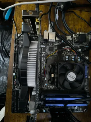 Placa base GIGABYTE GA-F2A88XM-D3H